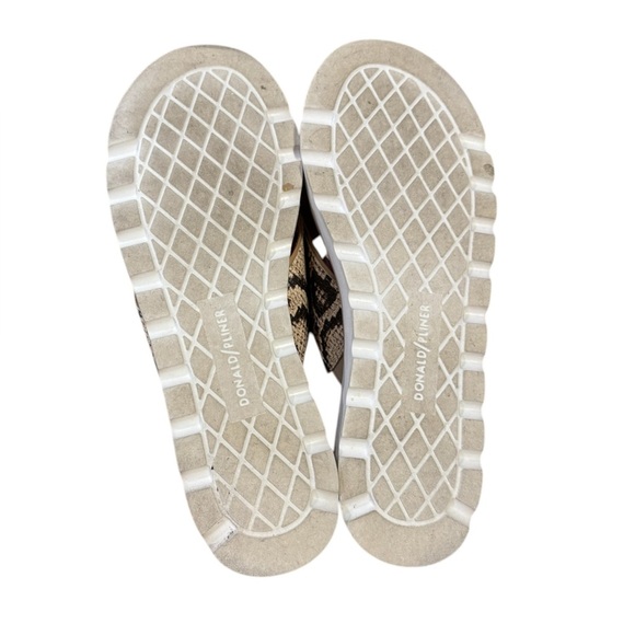 Donald J Pliner Leanna Snake print sandal size 6 - Picture 4 of 6